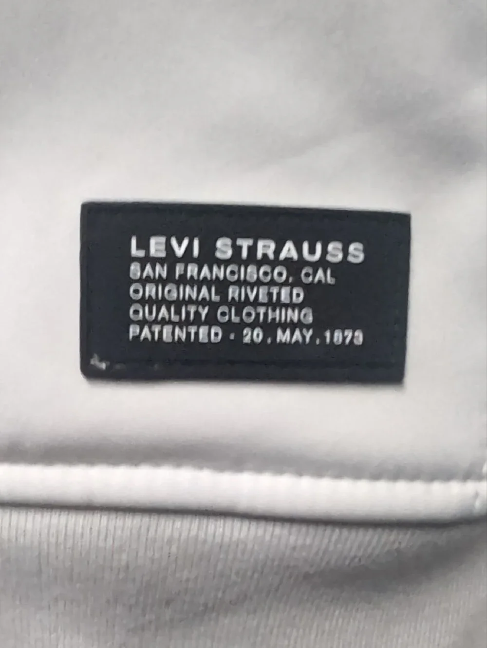 Levis light gray